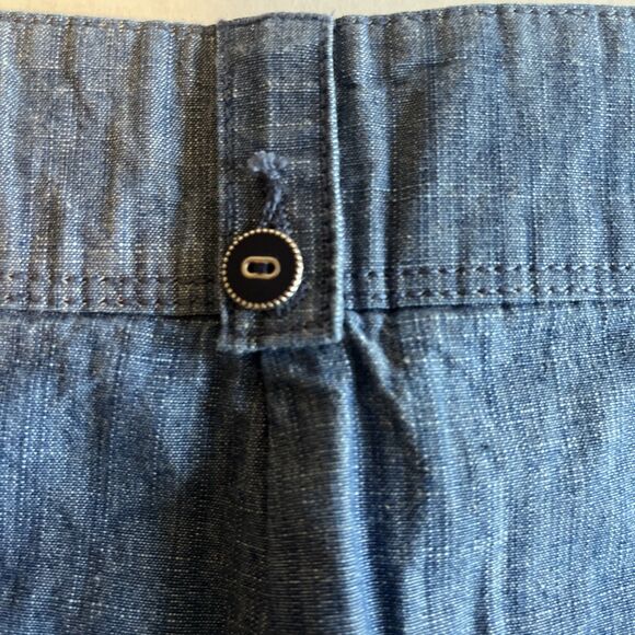 Isaac Mizrahi Shorts Women’s 14 Blue Chambray Cotton Slant Pockets Travel Beach - Picture 6 of 13